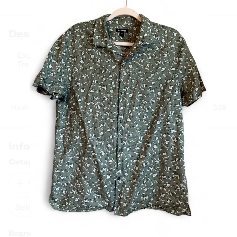 Express Men’s Medium Green and White Floral Tropical‎ Short Sleeve Shirt